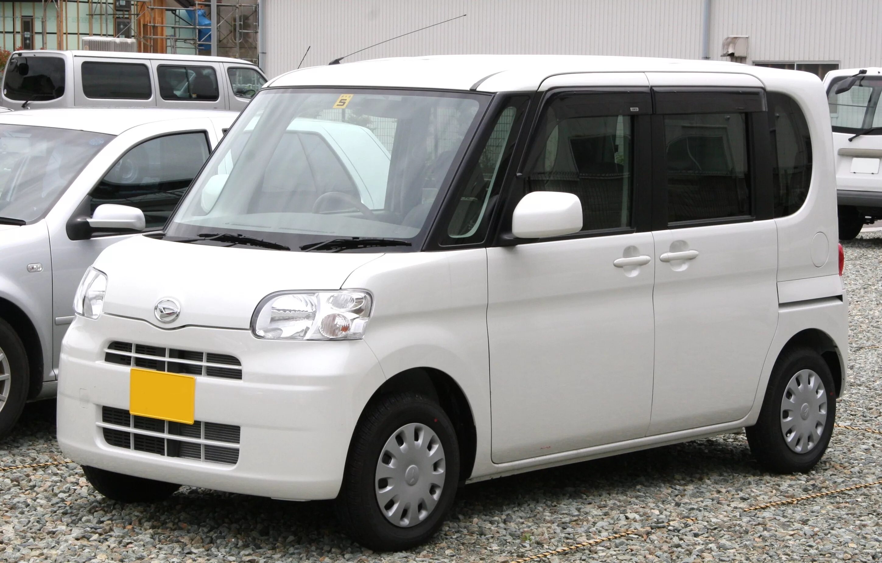 U3 как выглядит на машине из японии File:2nd generation Daihatsu Tanto.jpg - Wikipedia