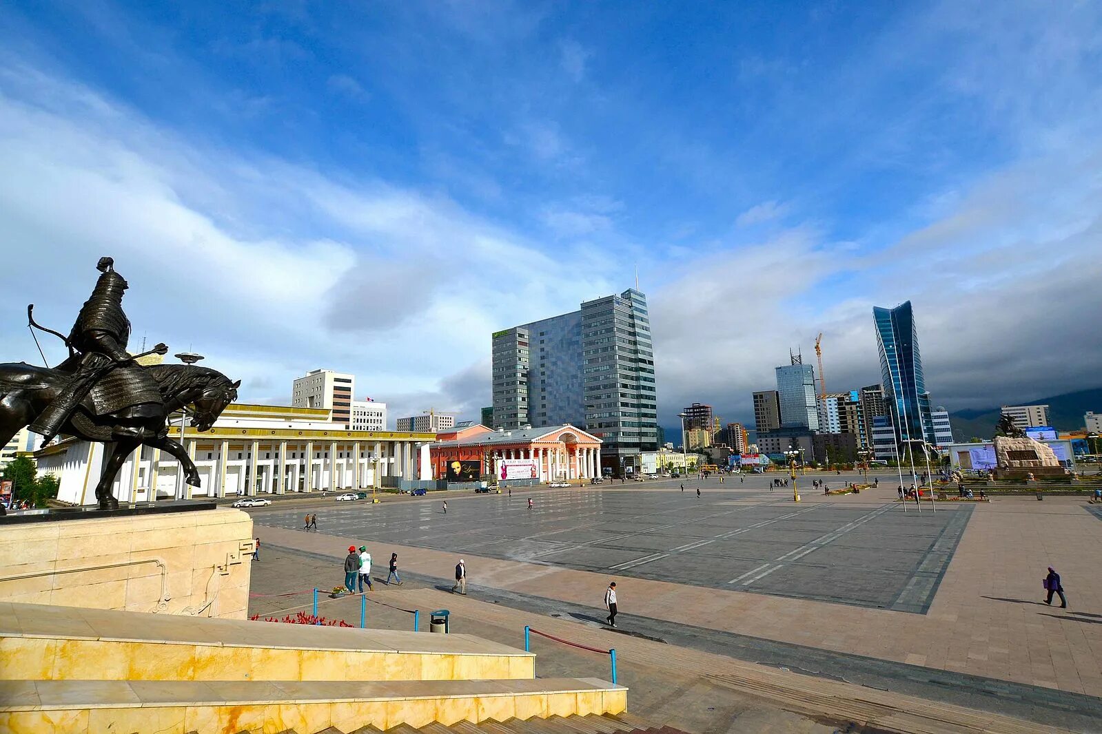 Ulaanbaatar невский просп 93 фото Файл:Sukhbaatar SquareSmall.jpg - Википедия