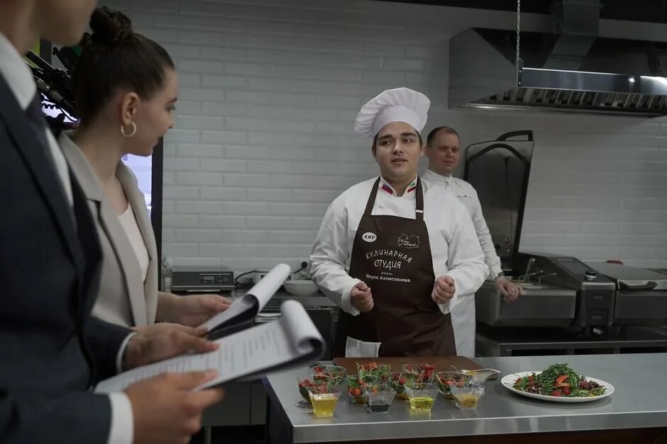 Unischool пр юнуса ахметзянова 12 фото В Казани открыли студию национальной кулинарии имени Юнуса Ахметзянова - Реально