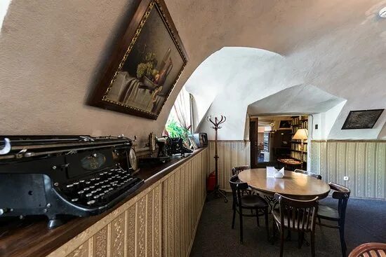 Uppetit наб реки мойки 71 фото Интерьерное фото - Picture of The Idiot Restaurant, St. Petersburg - Tripadvisor
