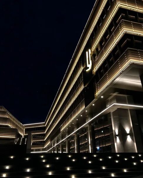 Urban ул островского 98 казань фото Новый бизнес-центр Urban на Островского, 98 вечером выглядит еще круче 2020 Каза