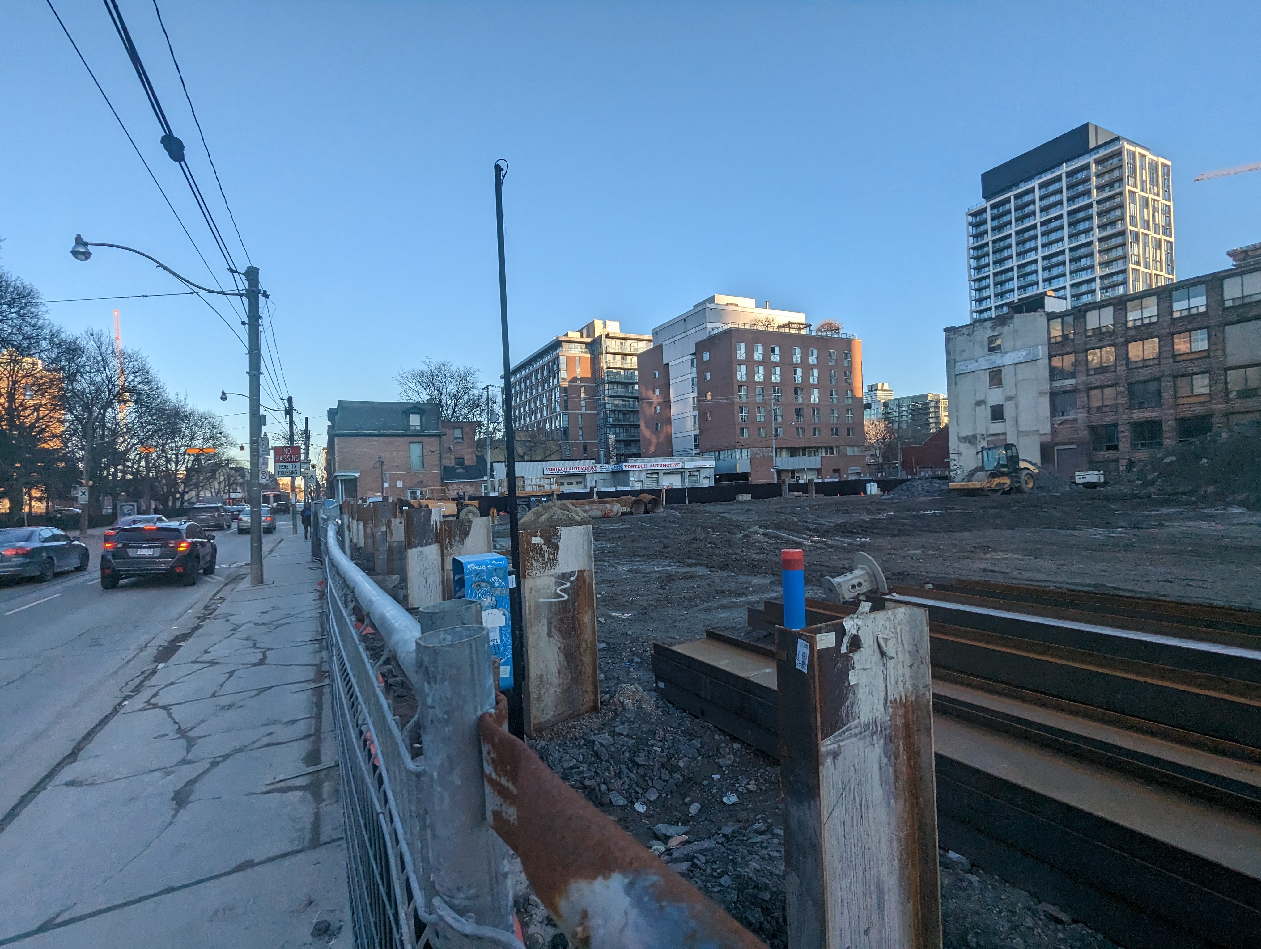 Urban восточная ул 6 стр 7 фото File:285 Queen Street East (52683718920).jpg - Wikimedia Commons