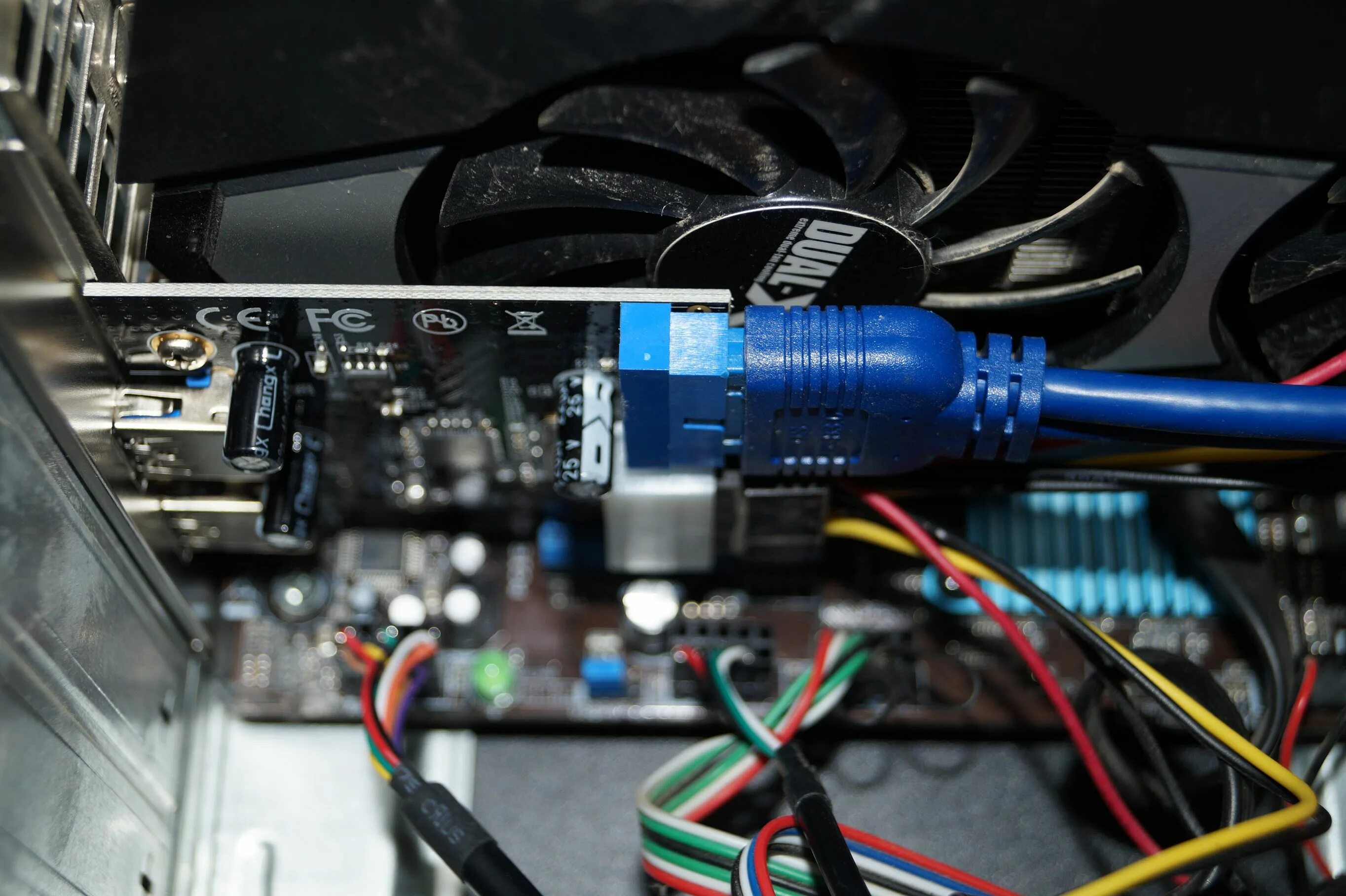 Usb 3.0 передняя панель подключение Добавляем мультифункциональную фронтальную панель типоразмера 5.25 дюйма. / Плат