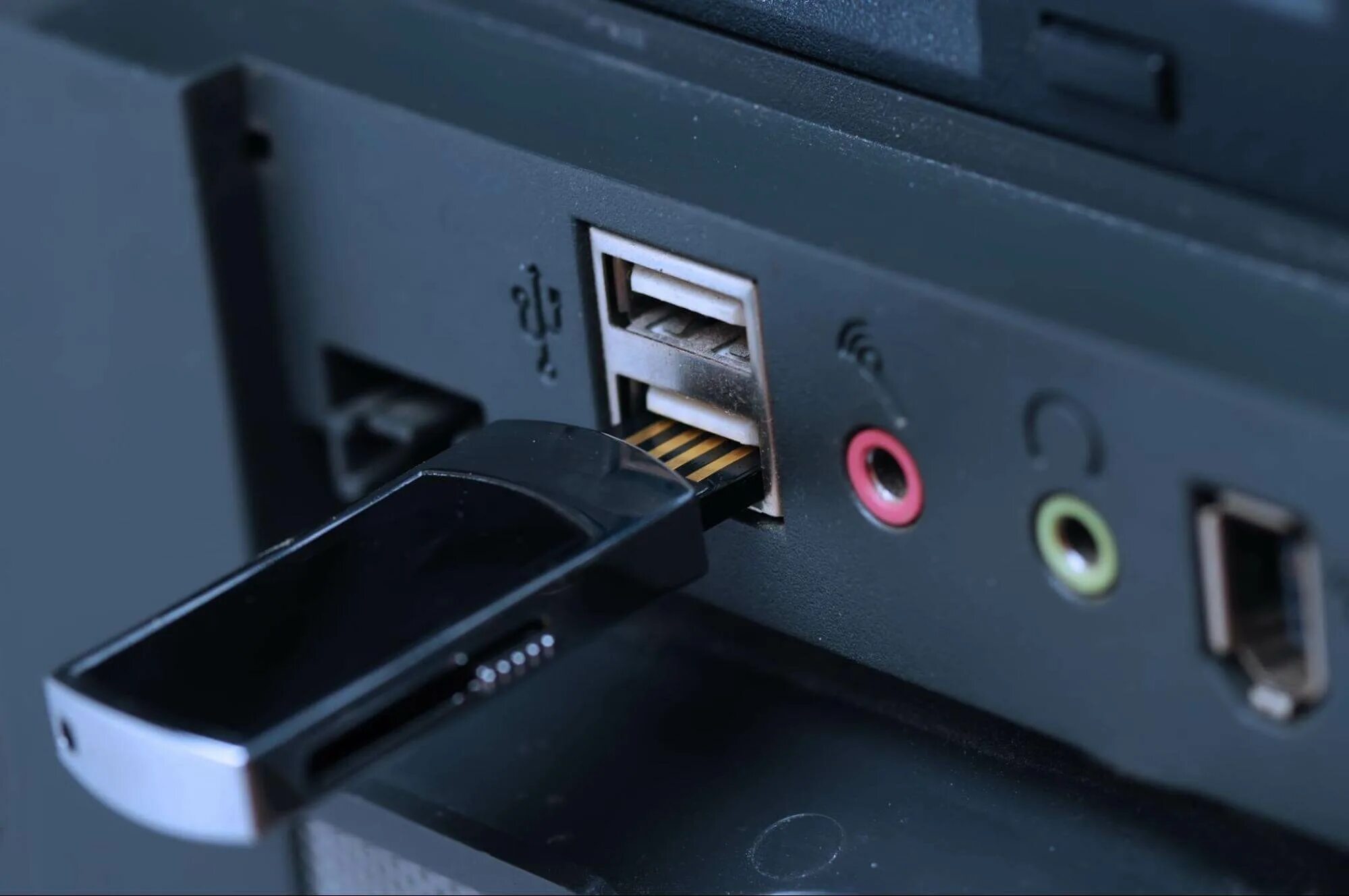 Usb флешка подключение к компьютеру Preloading Flash Drives & SD Cards Bulk Memory Cards