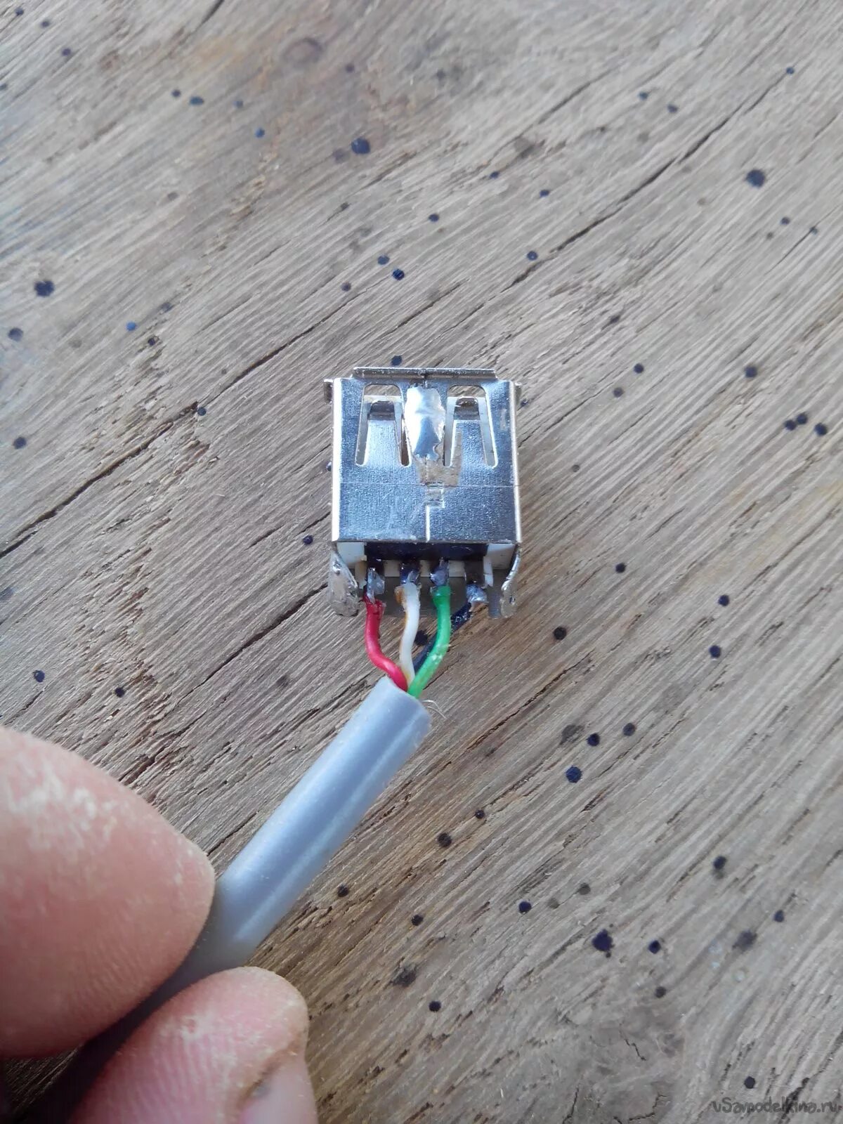 Usb удлинитель распайка Самодельный USB удлинитель на подставке