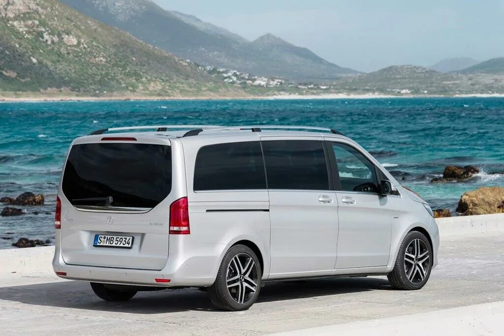 V класс фото Фото нового Mercedes V-Class 2024 - фото салона и багажника Мерседес V-класса