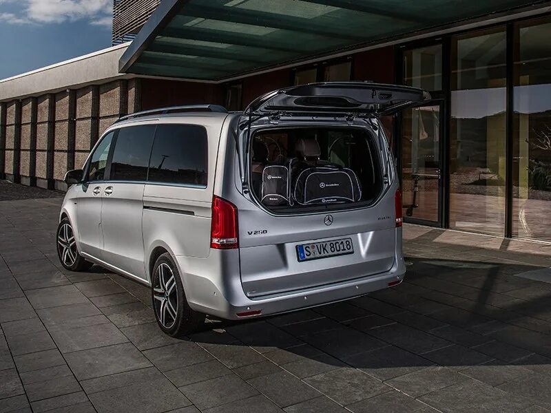 V класс фото Фото Mercedes-Benz V-Class (2014 - 2019) поколение III - фотография 74