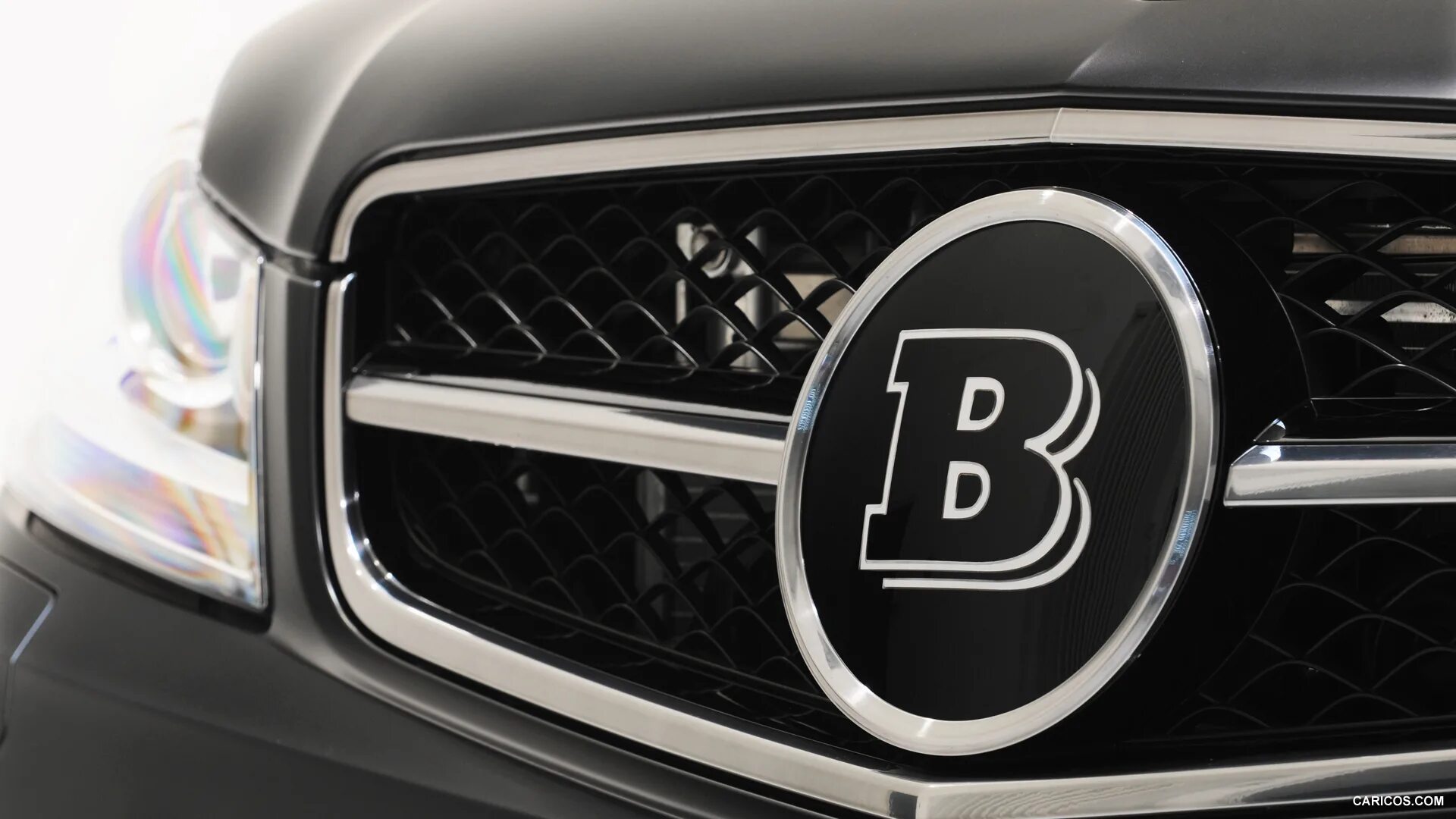 V марка автомобиля фото BRABUS BULLIT Coupe 800 2012MY Grille