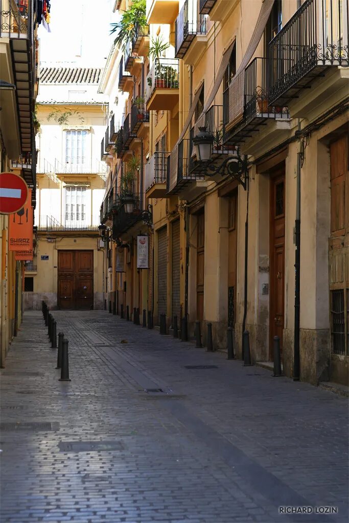 Valensia ул мира 22 поселок молодежный фото На улицах города. Валенсия / Streets. Valencia