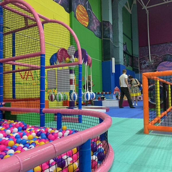 Vanana park волгоградская ул 71 фото Фотографии компании Vanana park, парк развлечений в Красноярске на улица 9 Мая, 