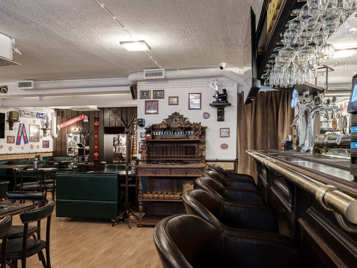 Var house ул 1 мая 18 фото Бар "Beer House" / "Бир хаус", Санкт-Петербург: бронирование, цены, меню, адрес,