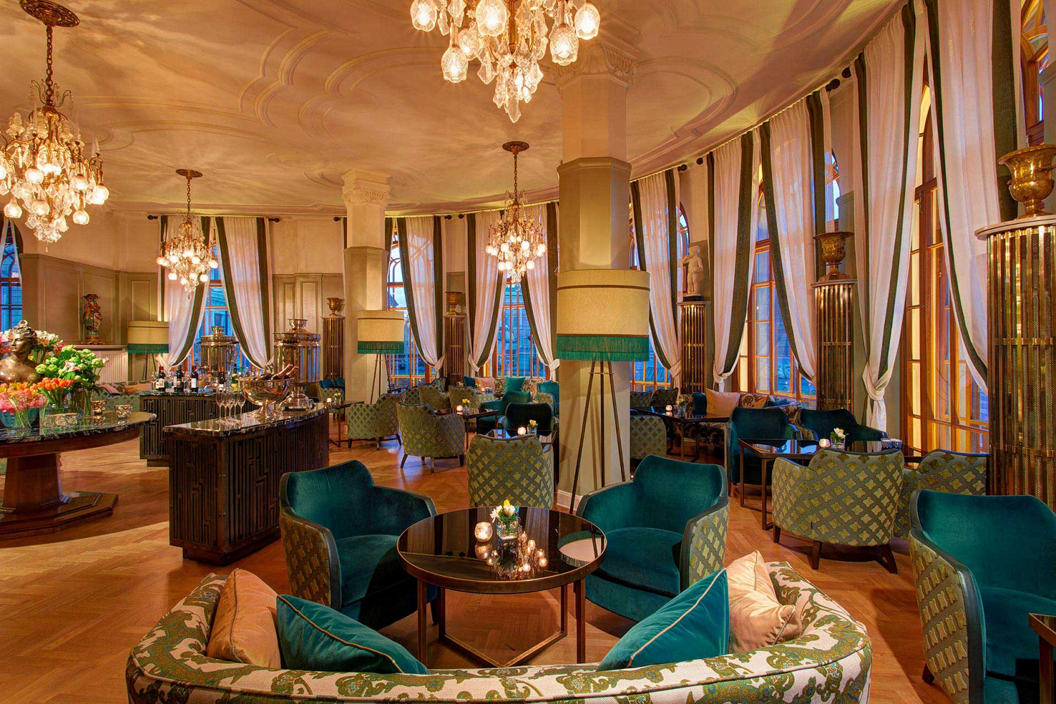 Vaur большая морская ул 41 фото Бар Rotonda Lounge у метро Адмиралтейская в Санкт-Петербурге: фото, отзывы, адре