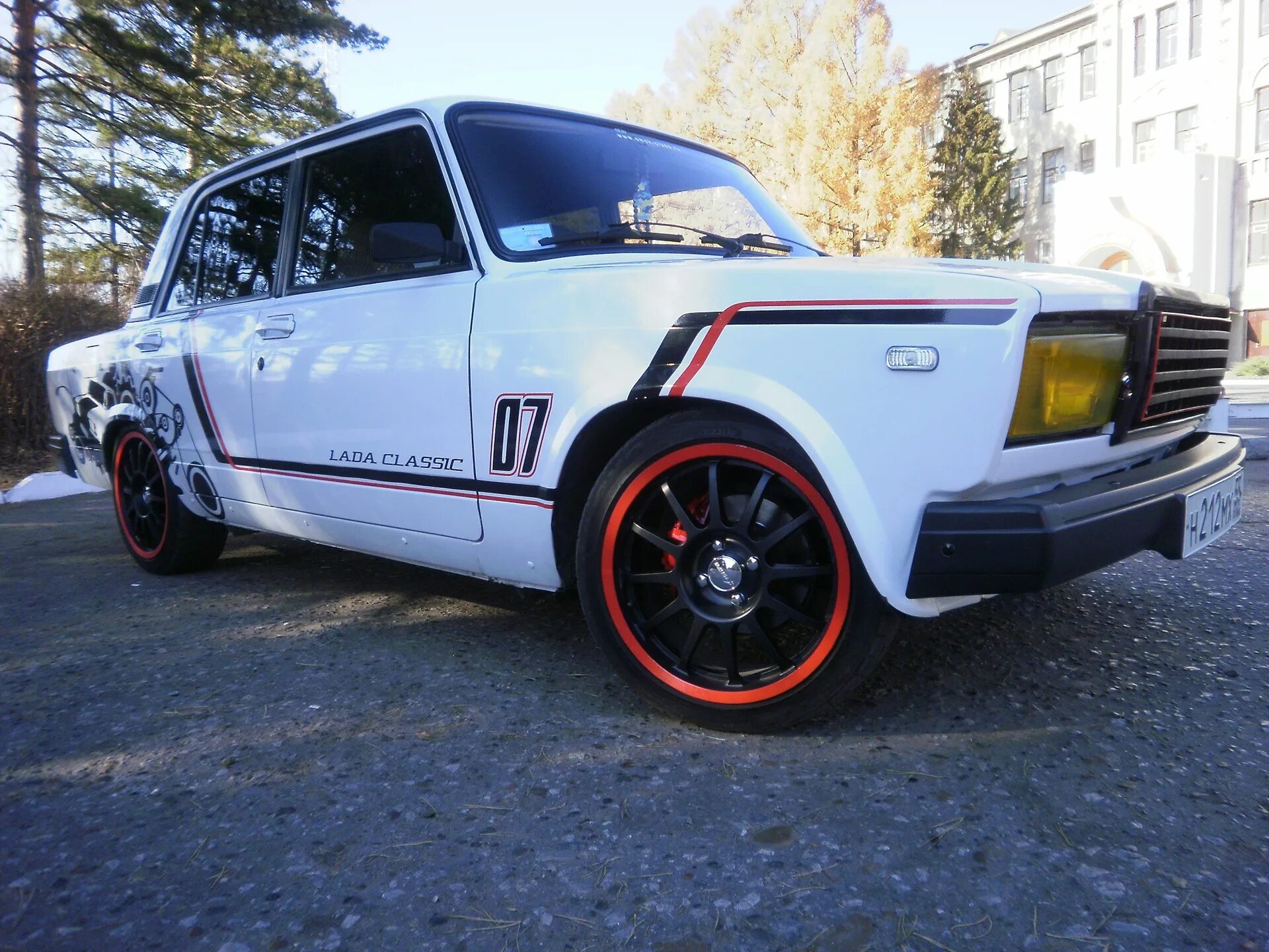 Vaz 2107 тюнинг Осенний фотосет 24.10.10 часть 2 - Lada 2107, 1,6 л, 2007 года фотография DRIVE2