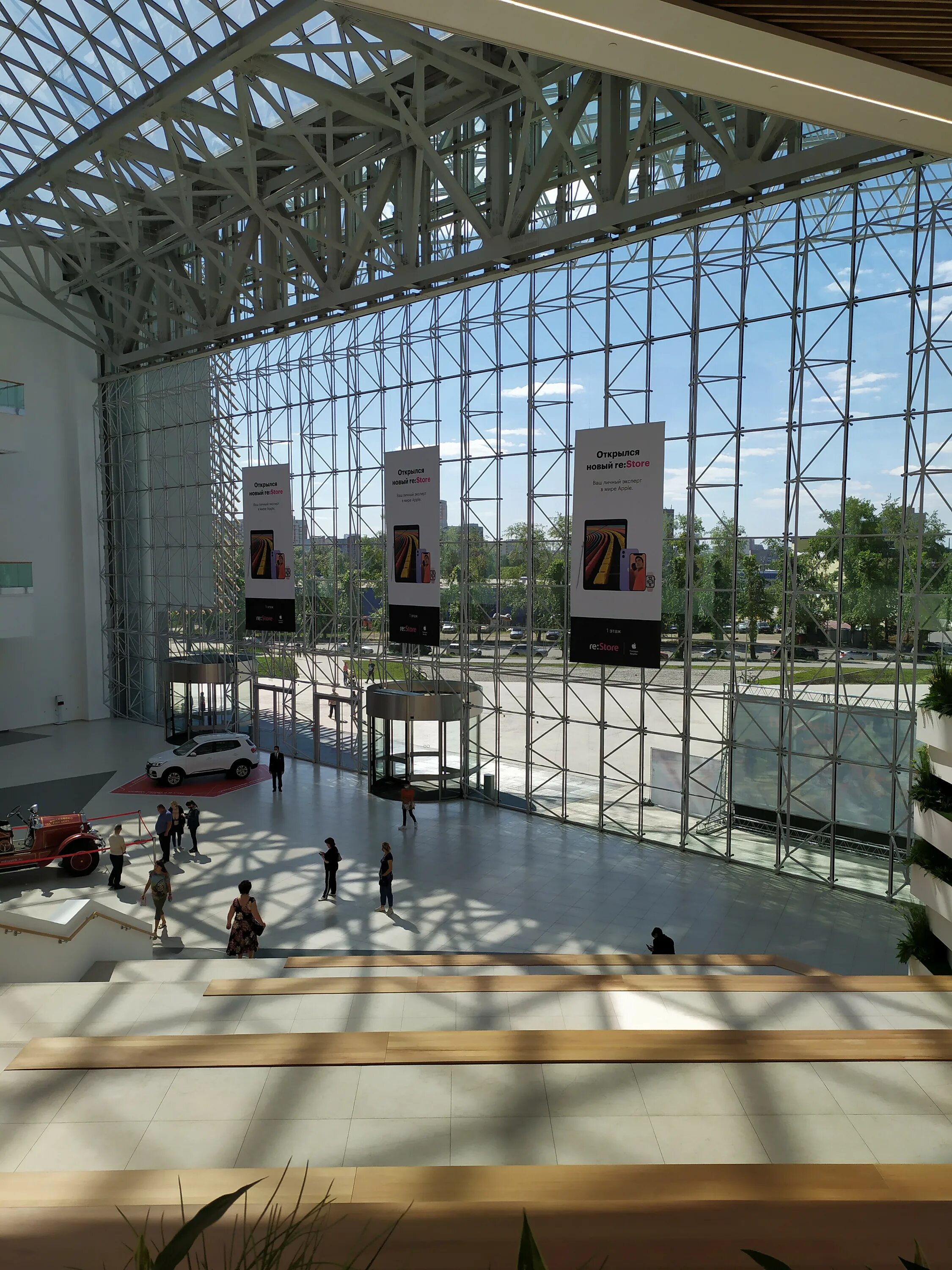 Veer mall просп космонавтов 108д екатеринбург фото Veer mall, торгово-развлекательный центр в Екатеринбурге - отзыв и оценка - gl
