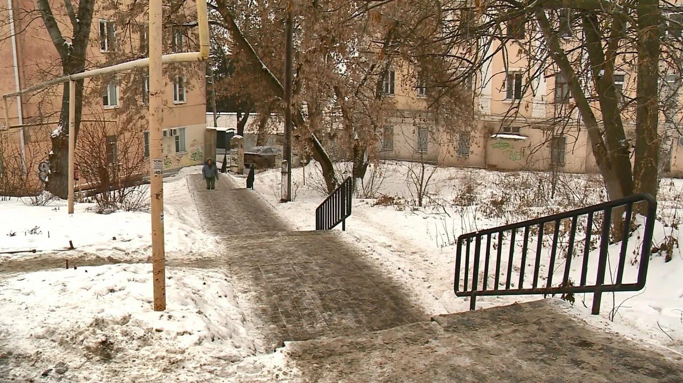 Vera plus ул павлова 31 фото Лестницу на улице Кирова назвали опасной и узкой