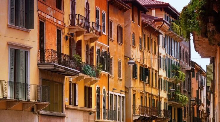Verona ул чехова 20 фото Verona, Italy: A Charming City of Love and History