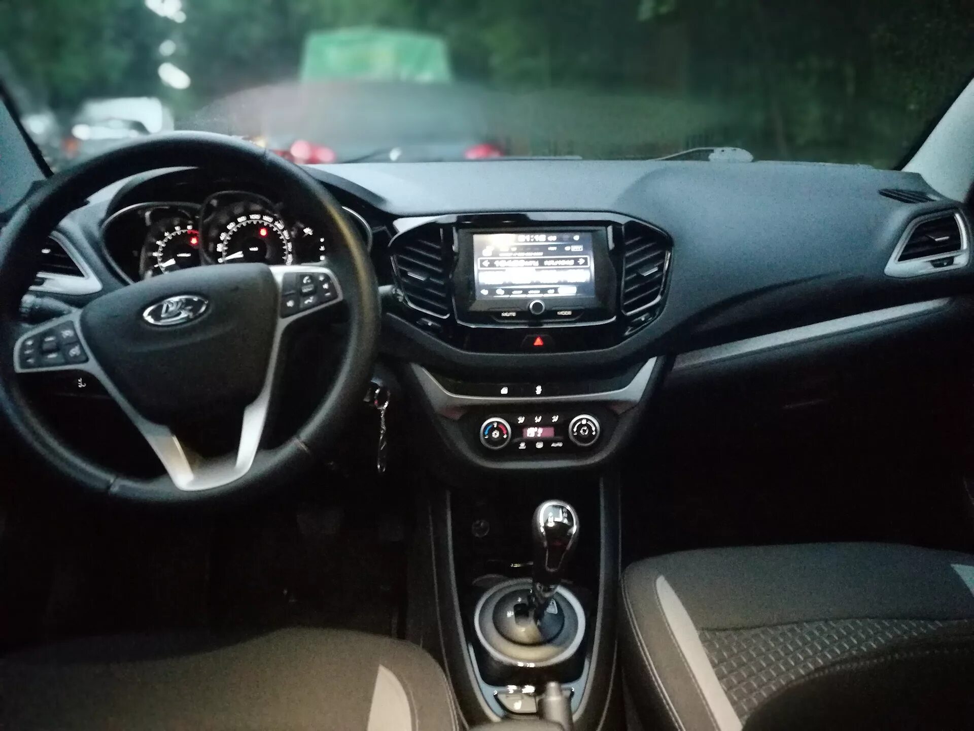 Vesta салон фото Превращаем салон весты в мерс ?) покраска пластика - Lada Vesta, 1,8 л, 2017 год