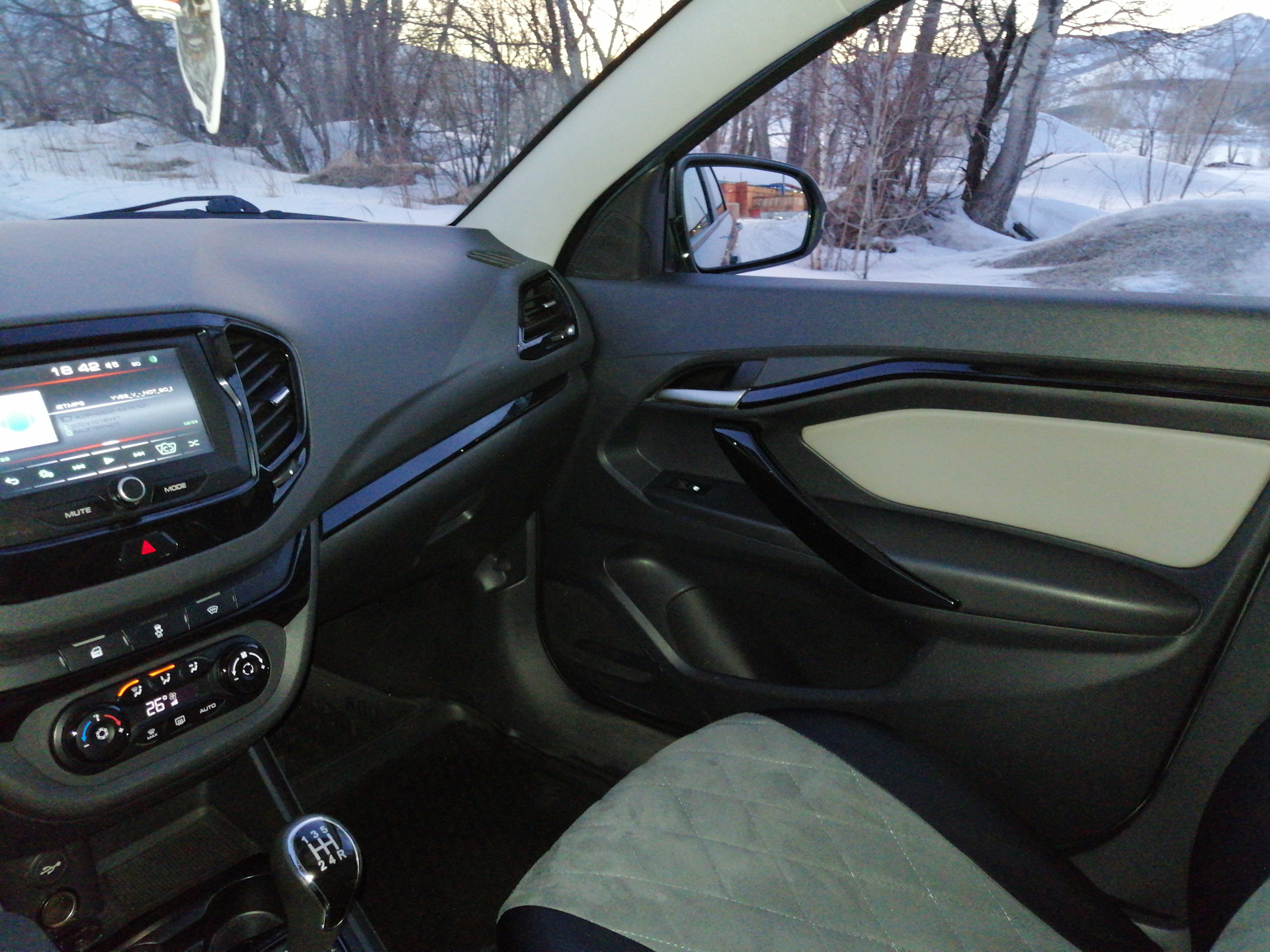 Vesta салон фото Салон в черный глянец Лада Веста св кросс #пушкавеста ч 3 - Lada Vesta SW Cross,