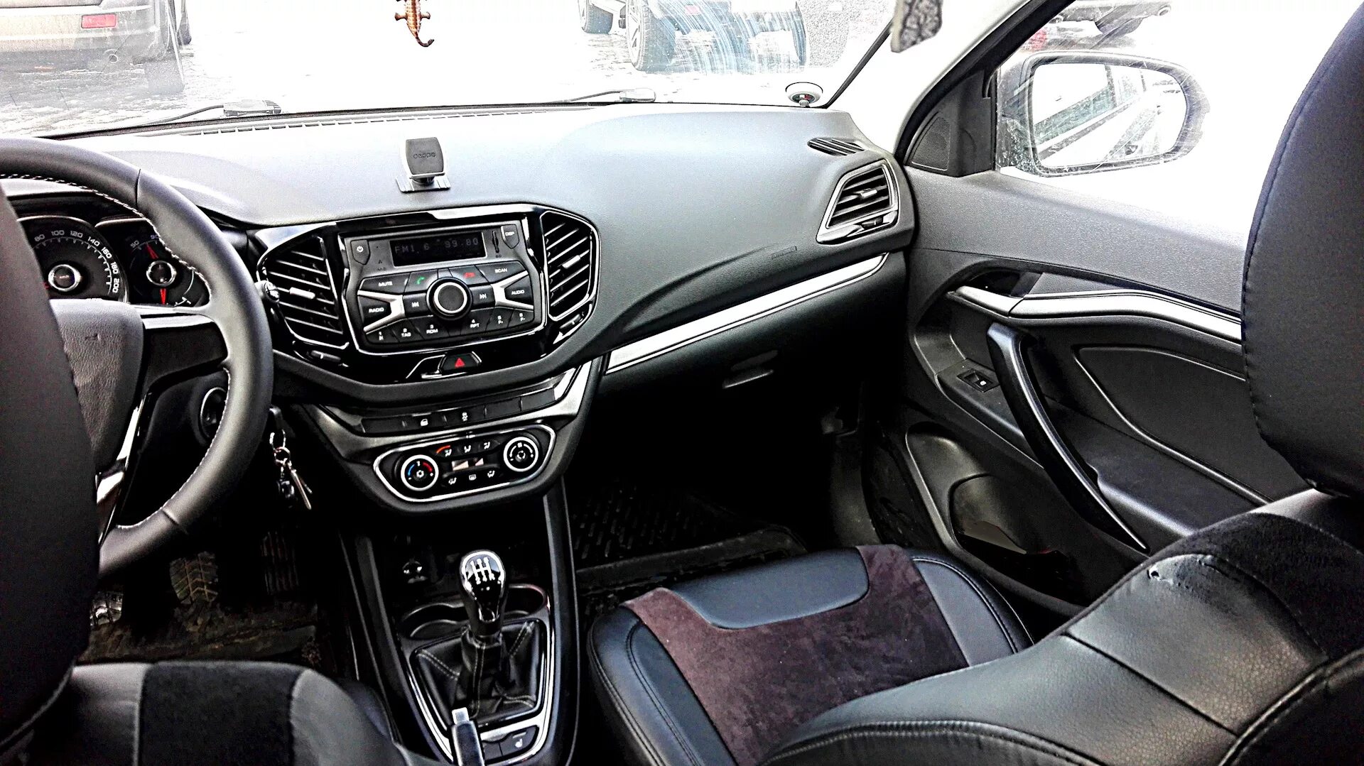 Vesta салон фото Немного салона - Lada Vesta, 1,6 л, 2017 года фотография DRIVE2