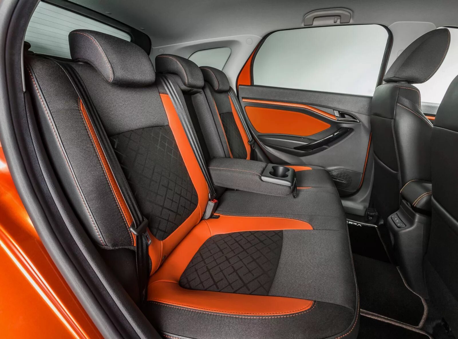 Vesta sw cross фото салона АвтоВАЗ назвал цены на новинки Официальный дилер LADA в Барнауле
