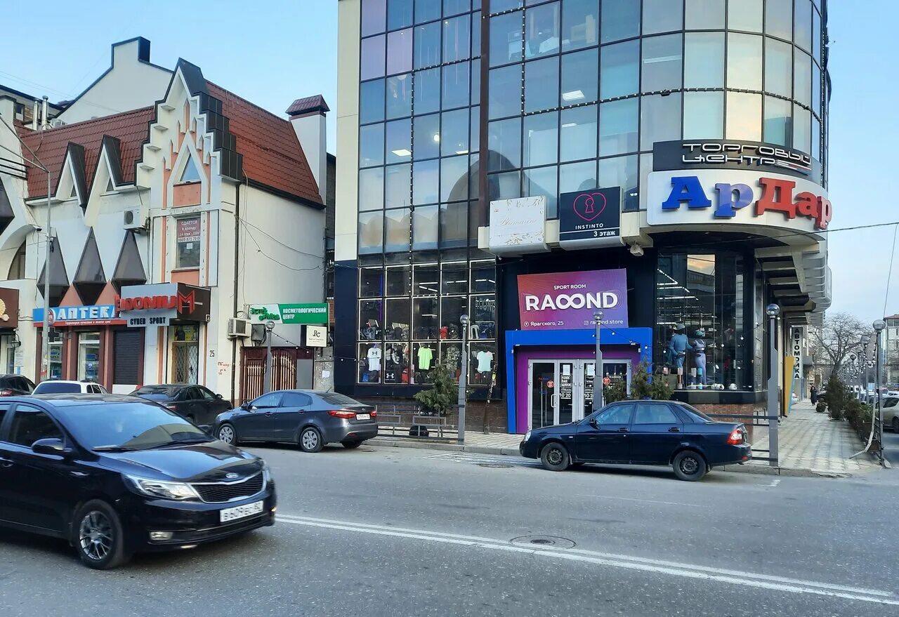 Visagehall ул магомеда ярагского 92 махачкала фото Фото: Raoond, спортивная одежда и обувь, ул. Малыгина, 35, корп. 1, Махачкала - 
