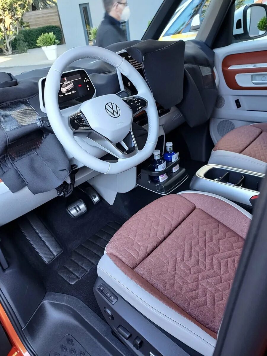 Volkswagen фото салона Не удивил... как выглядит салон Volkswagen ID. Buzz Matador Tech - гид в мире ав
