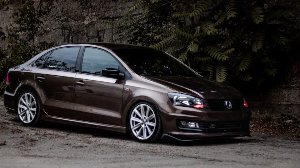 Volkswagen polo седан тюнинг Volkswagen Polo Sedan 1.6 бензиновый 2016 Loud Polo на DRIVE2