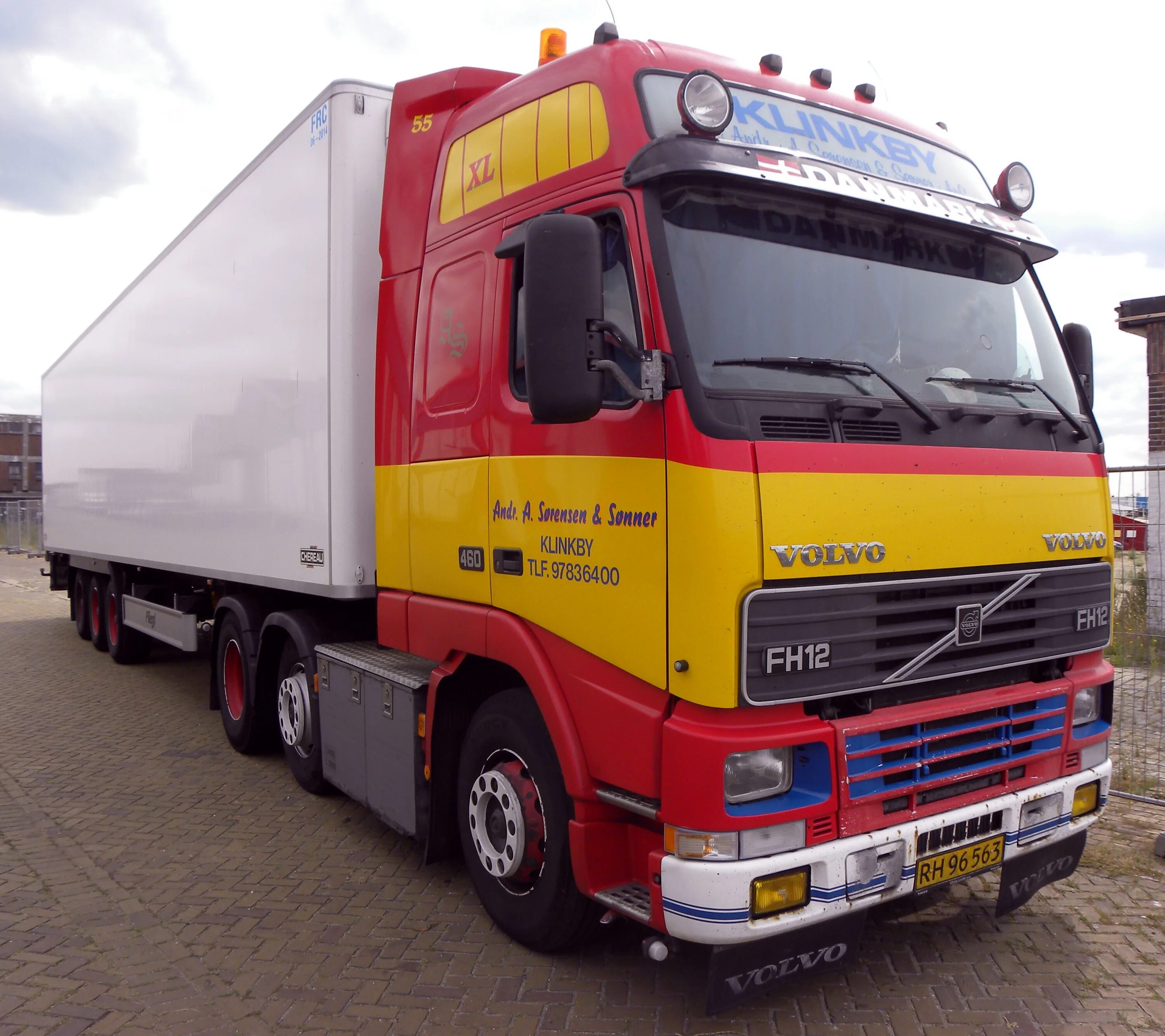 Volvo fh 12 фото Снимки Volvo FH12 2002 года выпуска Авто-мото orion-tennis.ru