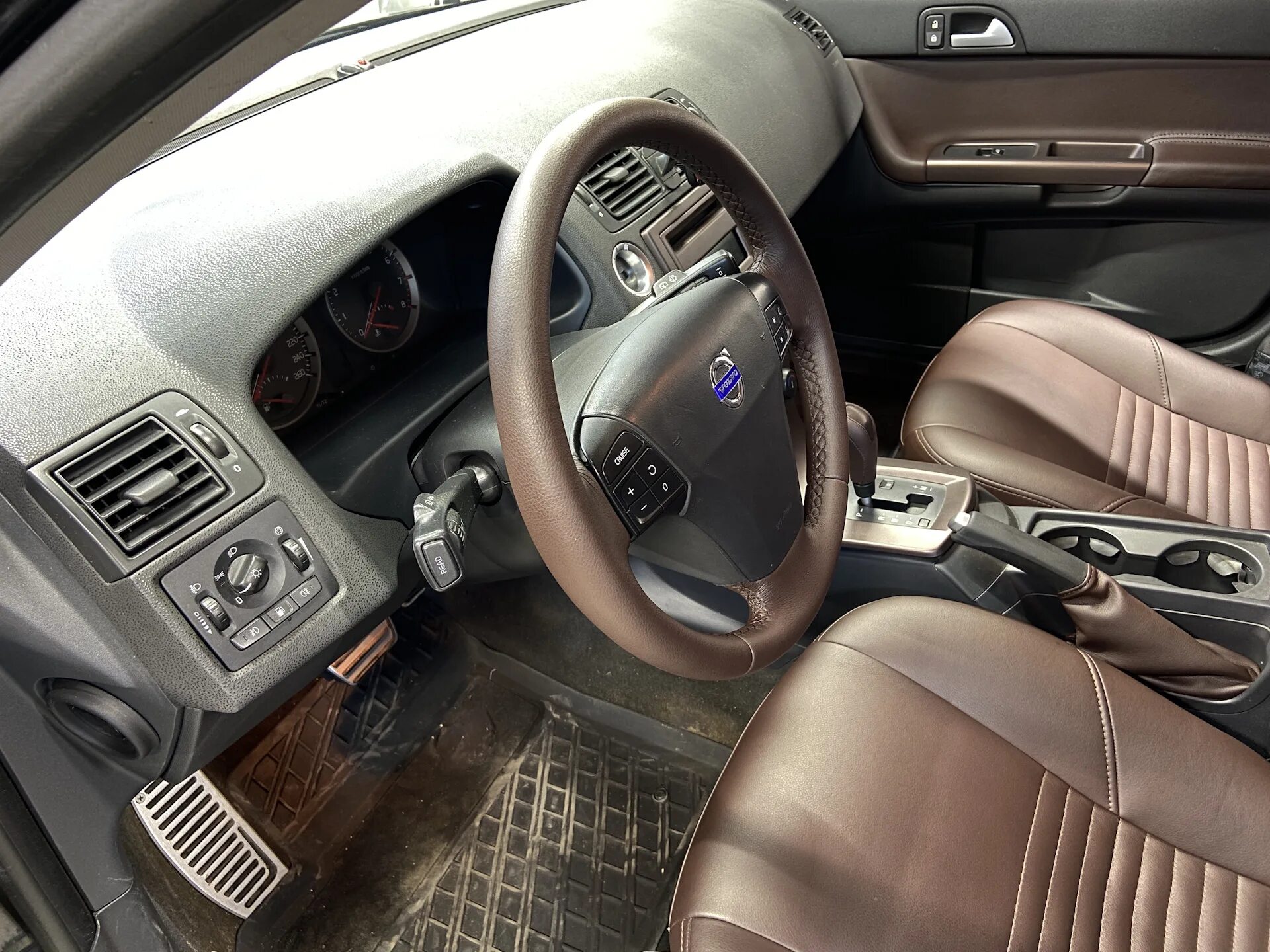 Volvo s40 тюнинг салона Преображение салона ч.4 - Volvo V50, 2,4 л, 2006 года тюнинг DRIVE2