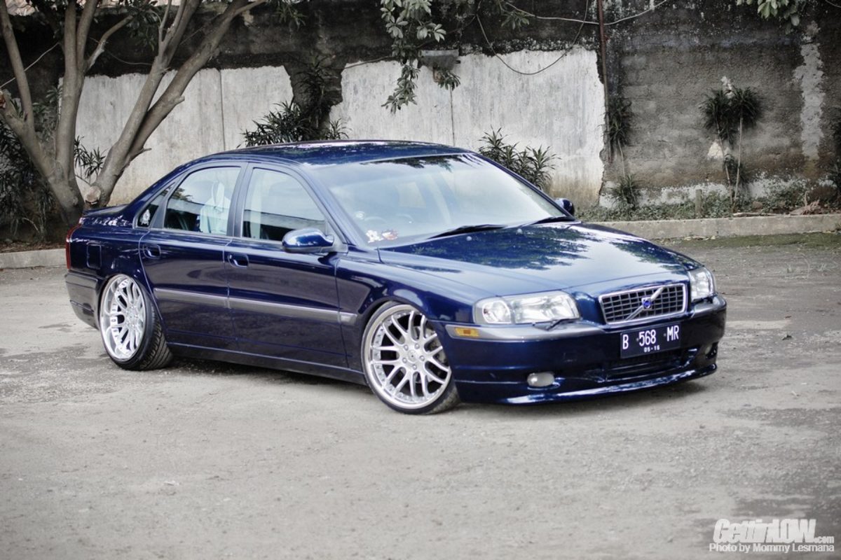 Volvo s80 тюнинг фото Low & Elegance: Volvo S80 2001 www.gettinlow.com Indonesia's biggest online car 