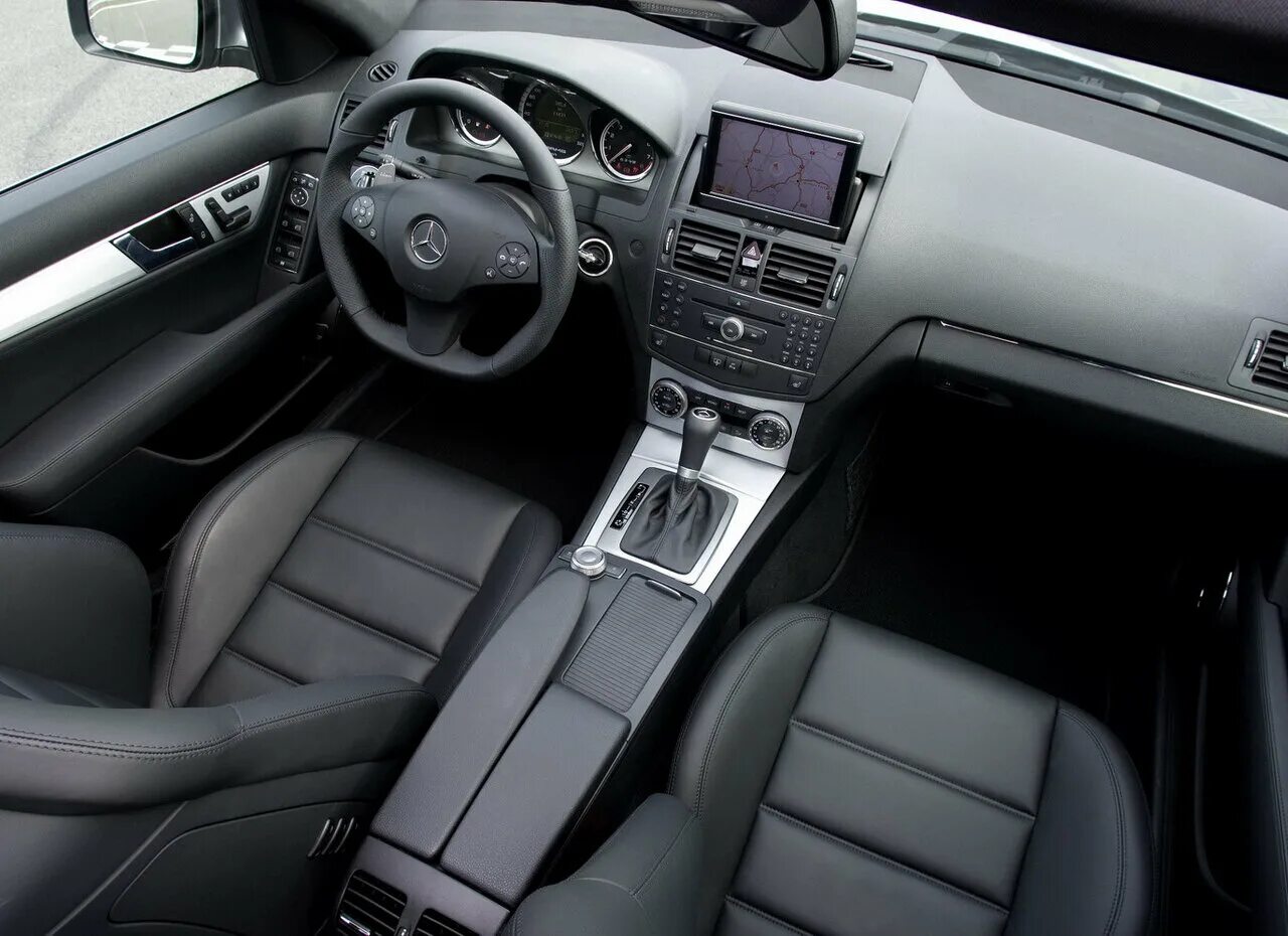 W204 тюнинг салона Mercedes-Benz C-Класс AMG 3 поколение (W204), седан - технические характеристики