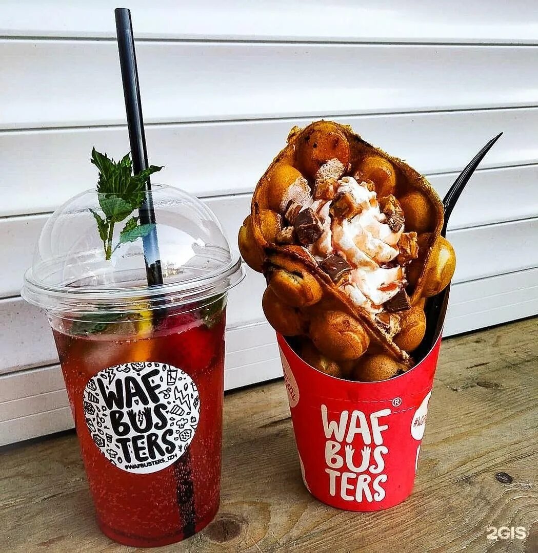 Wafbusters ул 8 марта 49 екатеринбург фото Wafbusters, кафе гонконгских вафель, Семья, улица Революции, 13 к1, Пермь - 2ГИС