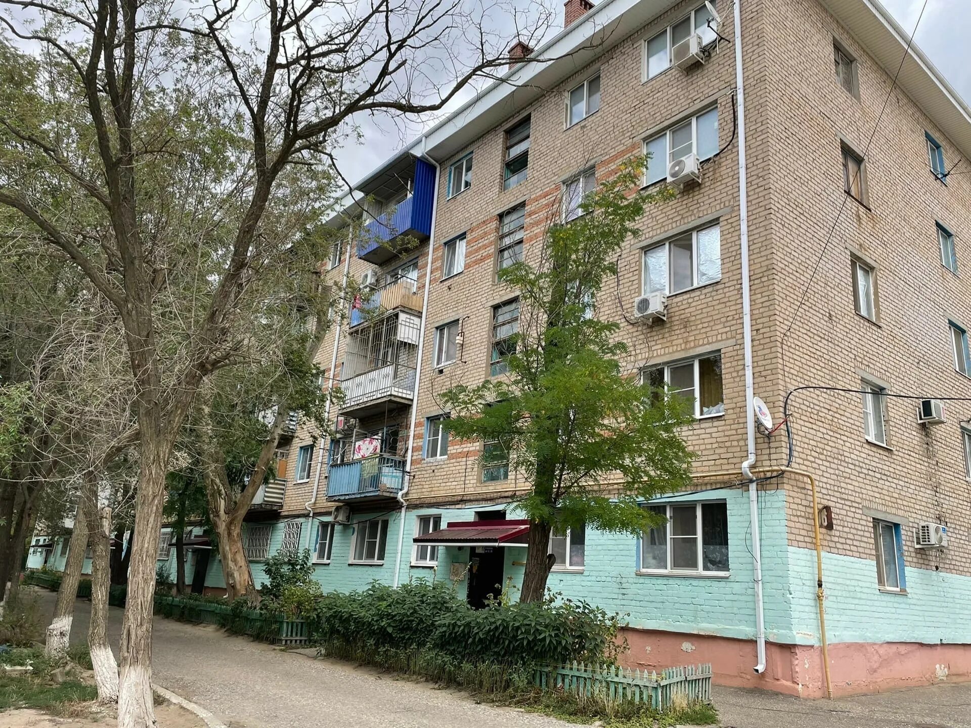 Warpoint элиста 1 й микрорайон 5г фото Купить 3-комнатную квартиру, 42.5 м² по адресу Элиста, 1-й микрорайон, 16, 1 эта