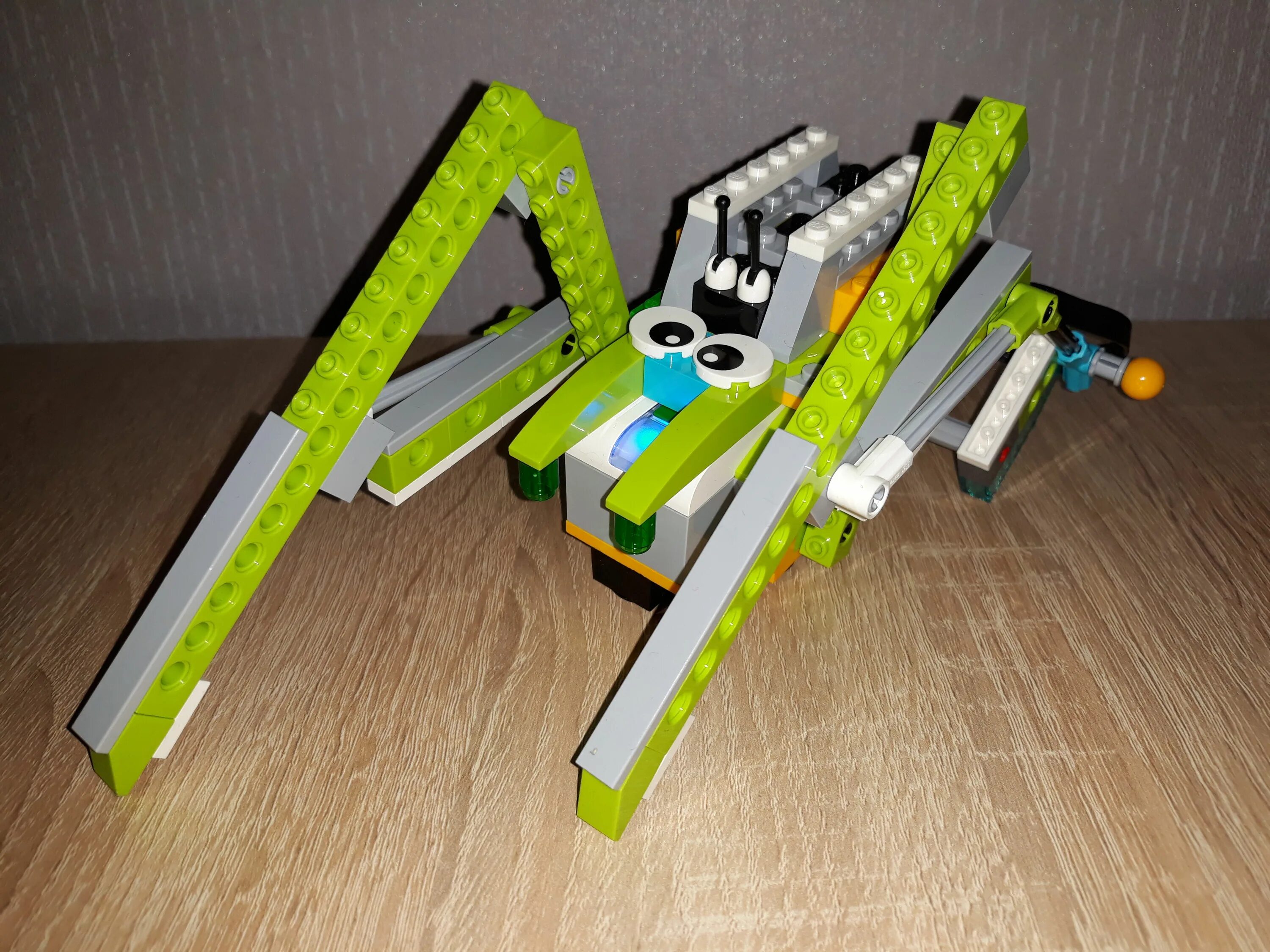 Wedo light инструкция по сборке Паук" инструкция LEGO WeDo 2.0 Lego wedo, Lego machines, Lego