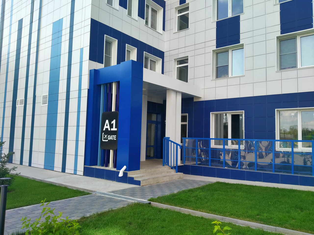 West ул аэропорт 3 фото Фото: Аэропорт, жилой комплекс, ул. Аэропорт, 1/1, Новосибирск - Яндекс Карты