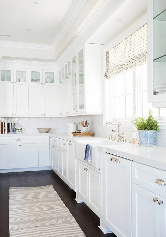 White kitchen пушкинская ул 14 фото Maximize Kitchen Space with these 4 Hidden Appliances - Home Bunch - An Interior