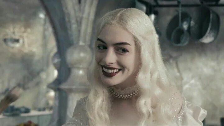 White queen ул павлова 17 фото Пин на доске белая Королёва и Хатидже и серсе Белая королева, Портрет, Страна чу