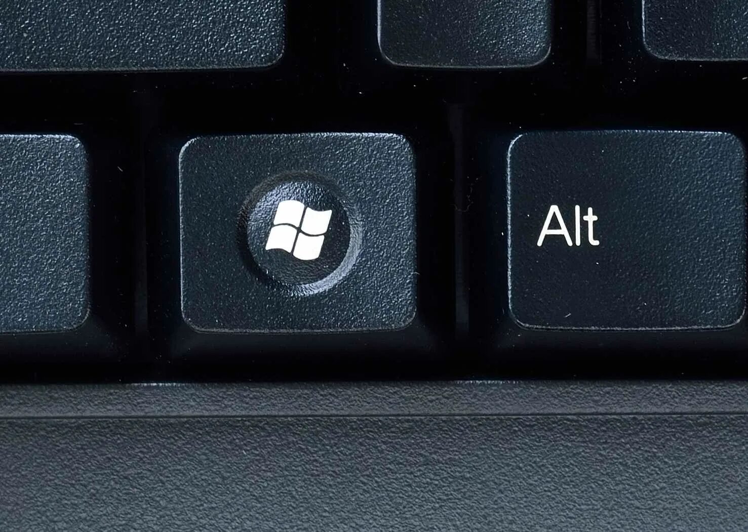Win r на клавиатуре показать фото ноутбука How to Fix It When the Windows Key Is Not Working in Windows 10