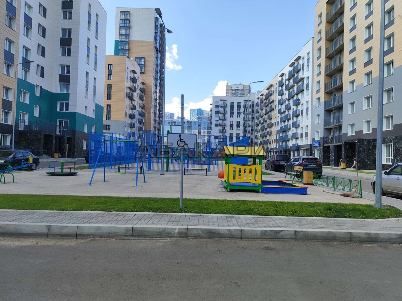 Witar ул авиаторов 42 красноярск фото Сдам Авиаторов, 43 3-комнатная 85кв 6/24эт за 40000 руб/мес