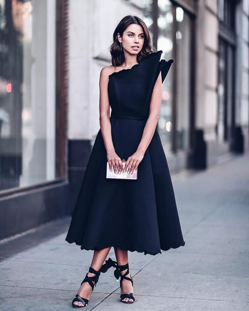 Women красивые женские платья стиль Dresses That Flatter Every Body Type POPSUGAR Fashion Fashion dresses, Black dre