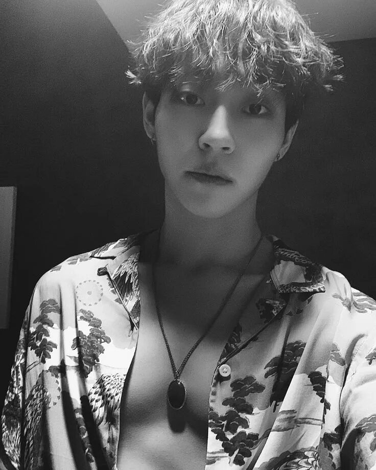 Woosung певец фото Pin by marta on ⌕ ⋅ boys Rose icon, Kpop, Woo sung