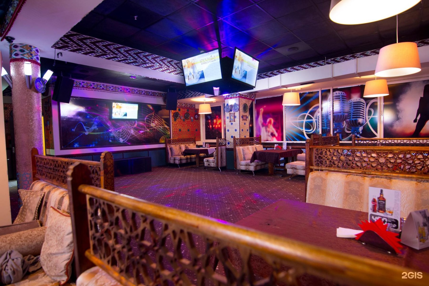 Wow land ул дзержинского 25а тольятти фото Чайхана Club, ресторан, ТЦ Гулливер, Маяковского, 57, Сургут - 2ГИС