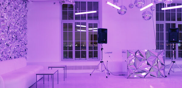 Wow place loft кожевенная линия 34 фото Event venues in Saint Petersburg Rent Event venues in Saint Petersburg without c