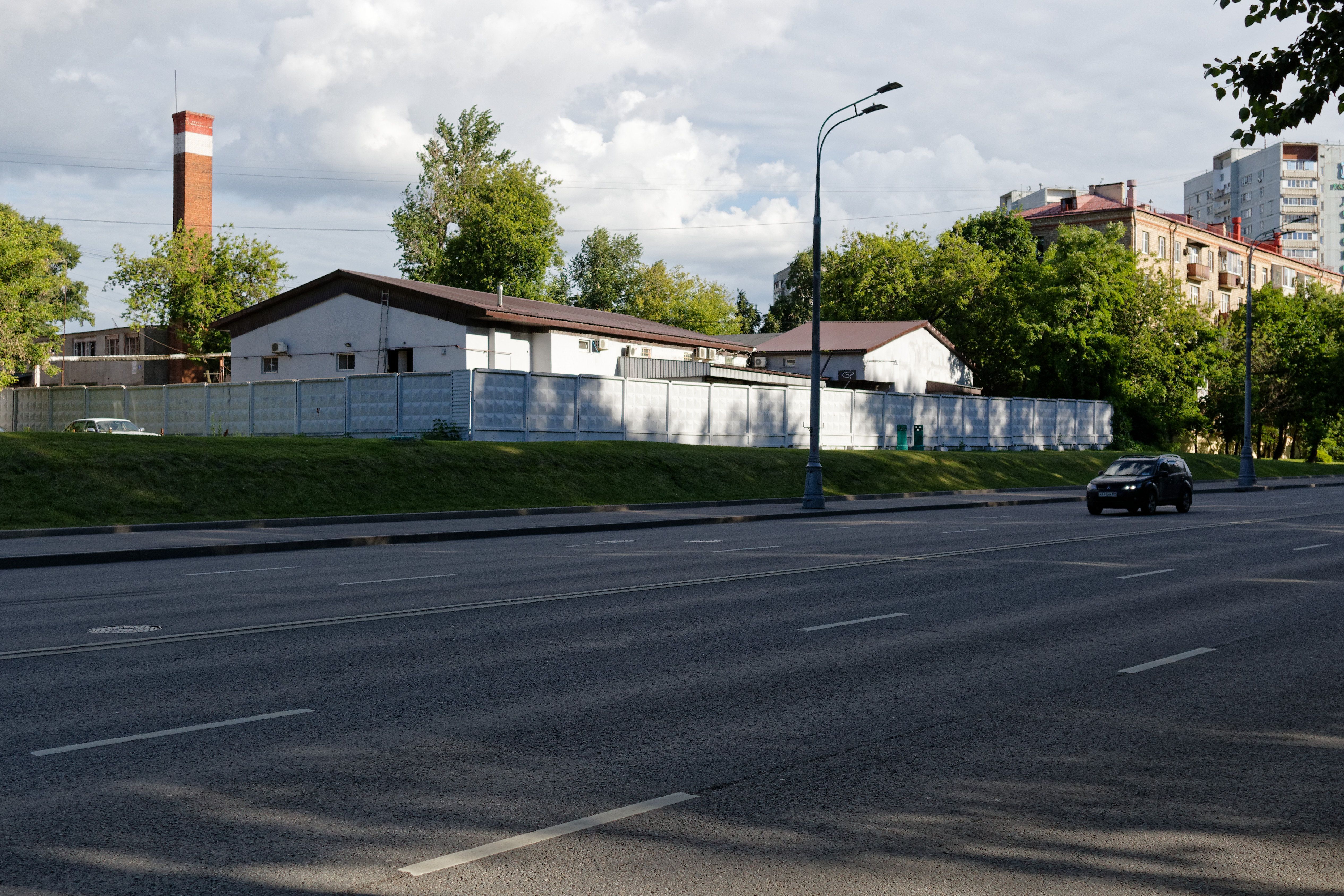 Wow загородное ш 36 2с4 оренбург фото File:Moscow, Zagorodnoe Highway 1-3 June 2022 03.jpg - Wikimedia Commons