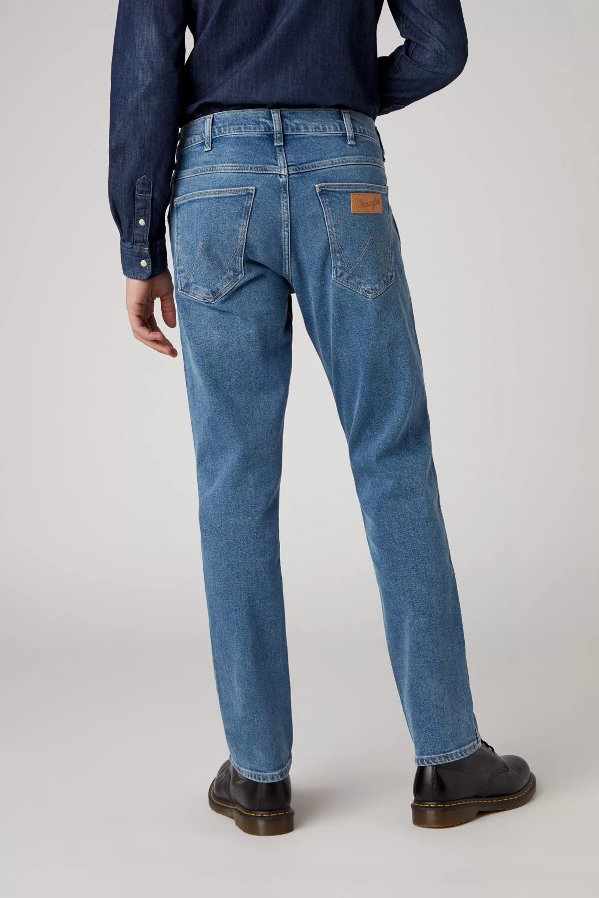 Wrangler джинсы фото Джинсы Wrangler Greensboro W15QKP34F