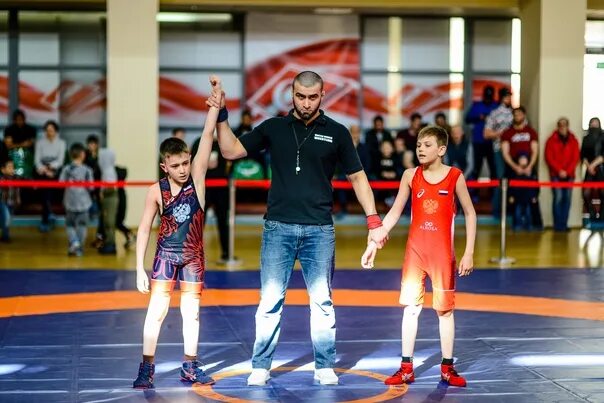 Wrestling kids пролетарский просп 7 фото Помог спортшколе олимпийского резерва "Спартак" в приобретении двух борцовских к