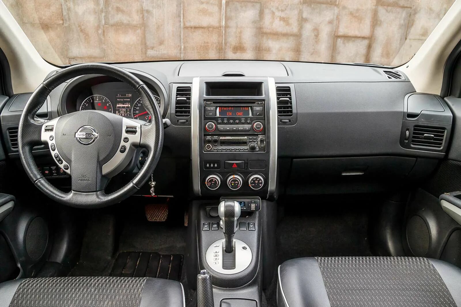 X trail фото салона Nissan X-Trail второго поколения: икс-факты