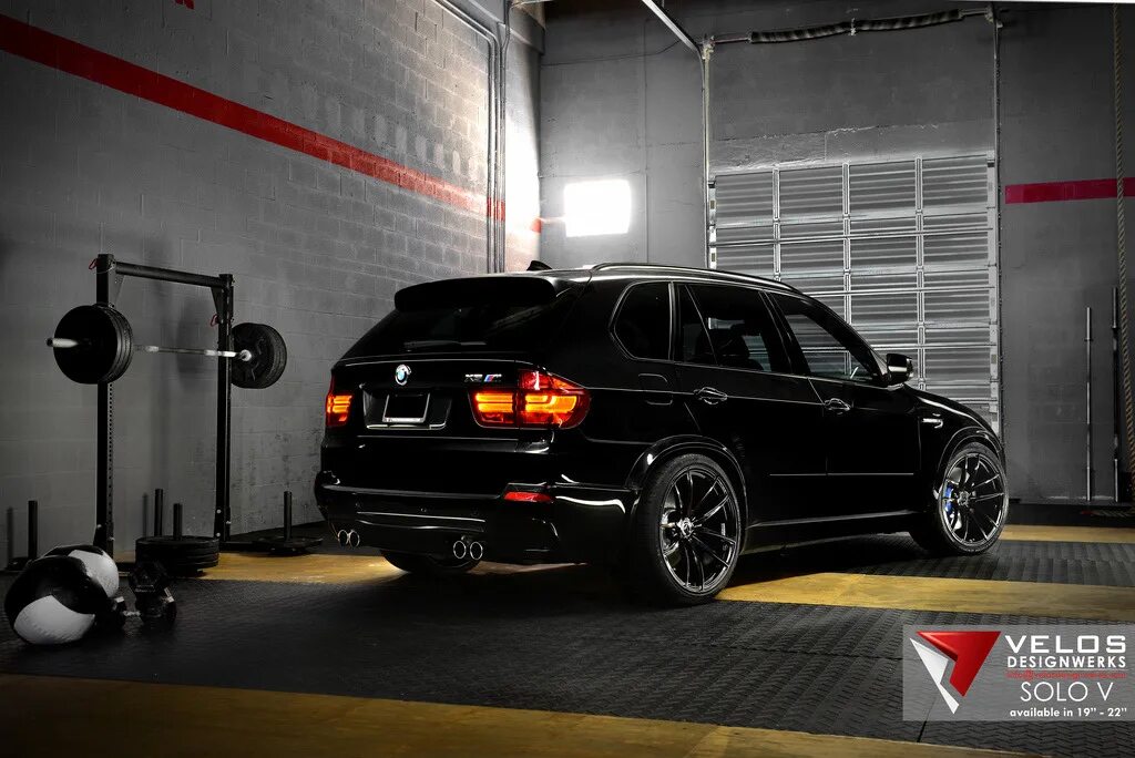 X5 тюнинг фото 005. 22" Кованые моноблочные диски Velos Solo V (Заказ) - BMW X6 (F16), 4,4 л, 2