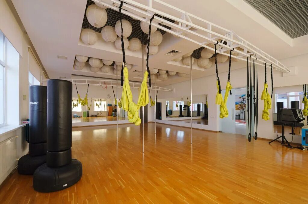 Xfit платинум ул генерала лизюкова 35б фото Панорама: Фитнес-клуб X-Fit Платинум, фитнес-клуб, ул. Генерала Лизюкова, 35Б, В