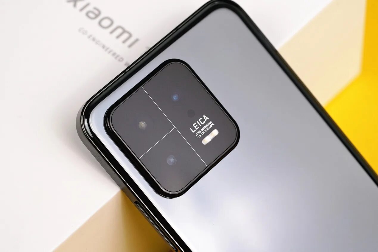 Xiaomi 13 качество фото Чёрный Xiaomi 13 впервые показали со всех сторон на качественных фотографиях. В 